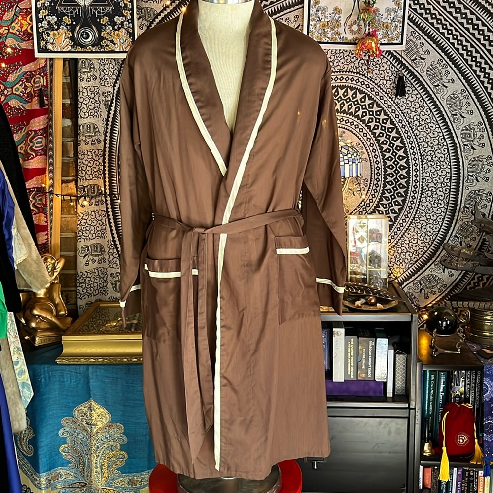 Vintage Men’s Robe by Weldon Brown White & Pale Yellow Trim Chest 40”